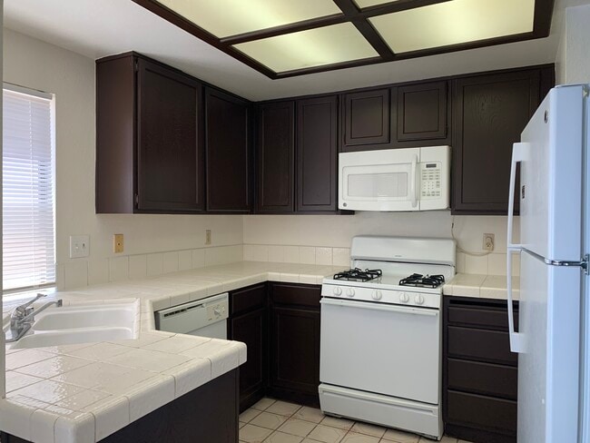 Photo - 2448 Pickwick Dr