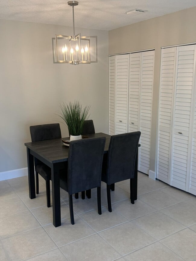 Photo - 3957 NW Cinnamon Tree Cir