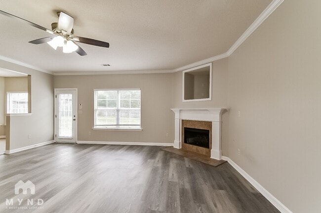 Photo - 4050 Sidlehill Dr