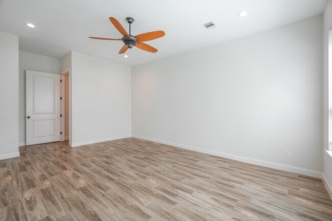 Photo - 25018 Rhett Butler Ct