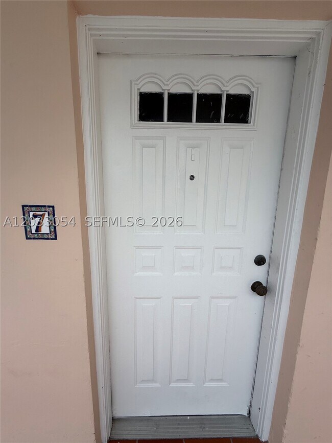Photo - 1235 Mariposa Ave Unit 7