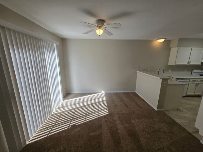 Photo - 2804 Crystal Lantern Dr