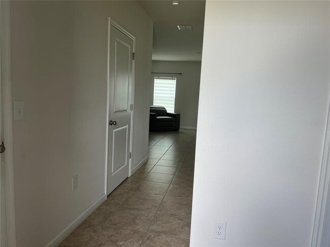 Photo - 1052 Kobuk St