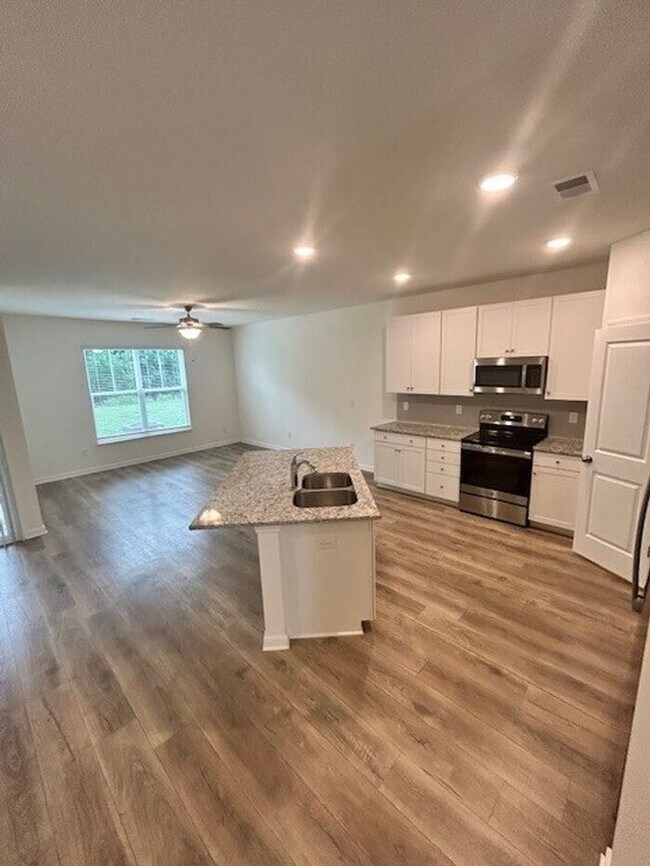 Photo - Limited Time Offer: First Full Month Rent-...