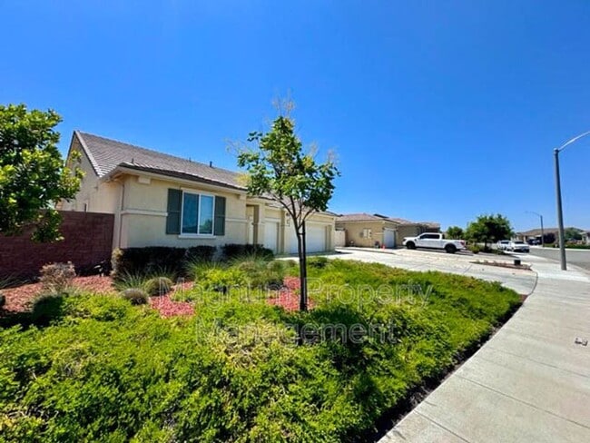 Photo - 34726 Yellow Root Ct