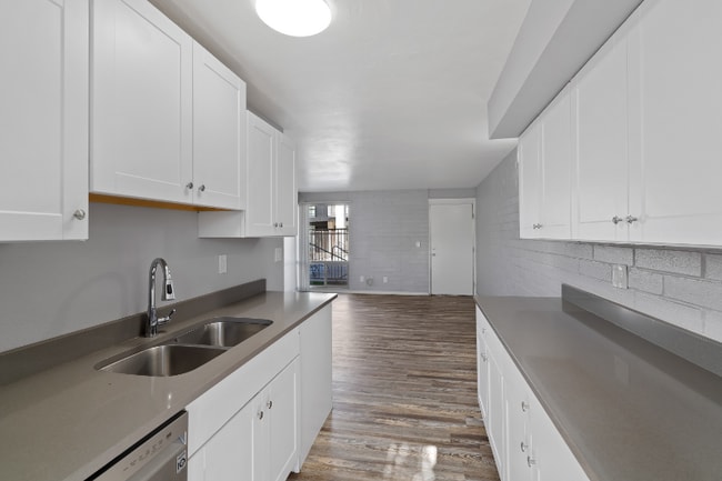 Photo - 5570 E Hampton St Unit 104