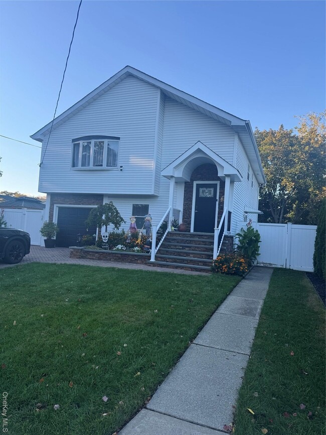 Building Photo - 845 Prescott Pl