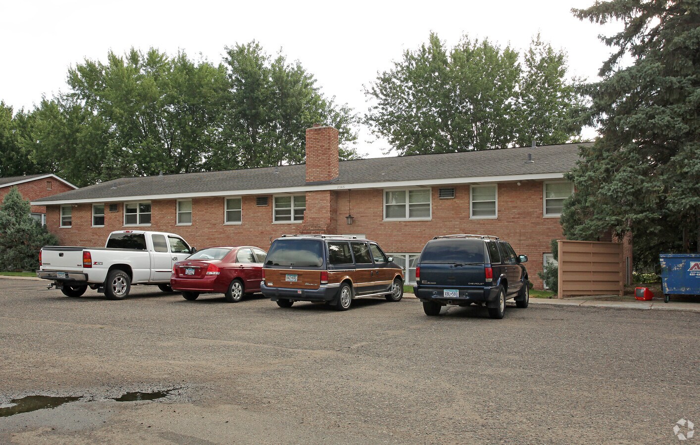 Kari Dale Apartments Roseville, MN