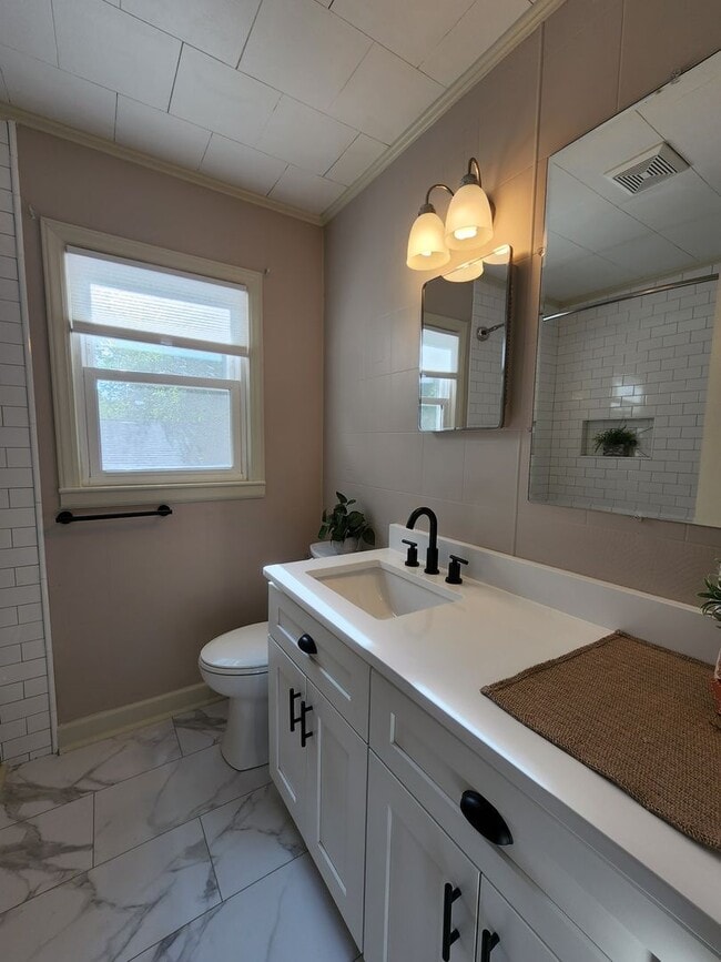 Photo - Black Mountain Rental