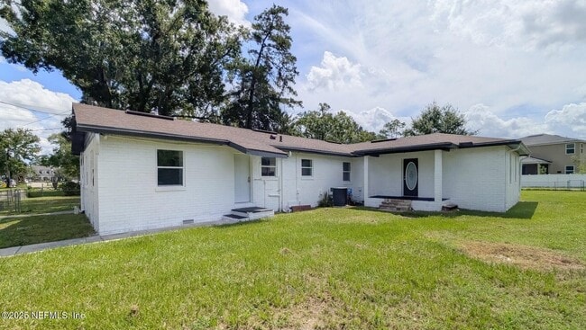 Photo - 10128 Hood Rd