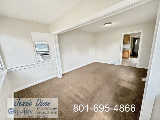 Photo - 940 Kiesel Ave