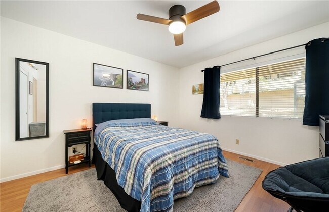 Photo - 3335 Broad St