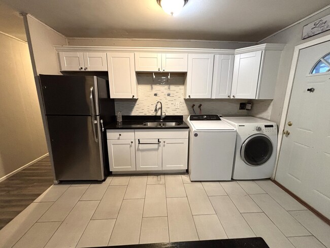 Photo - 140 Hickory Dr