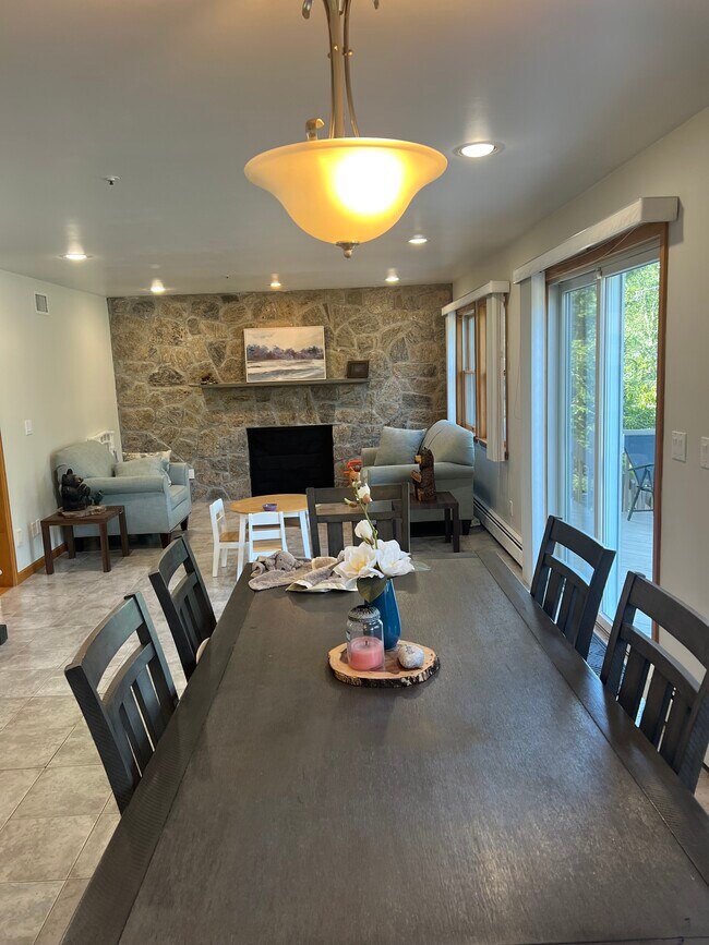 Photo - 33 Gainsborg Ave E