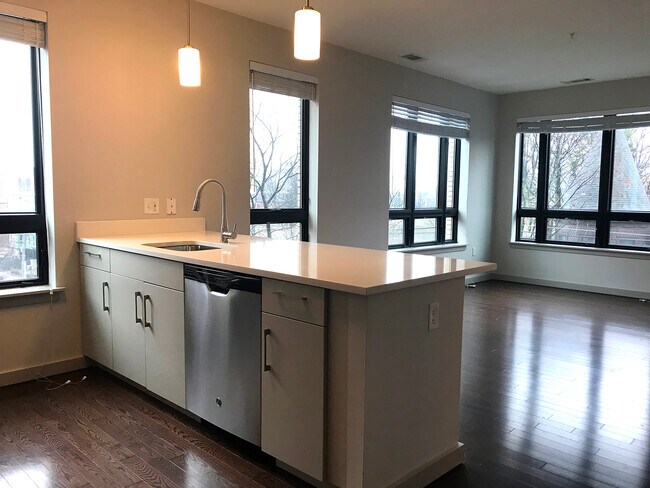 Building Photo - 22 Vernon St