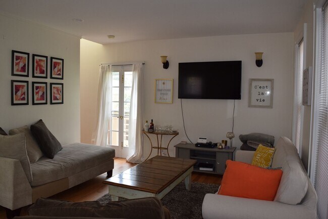Photo - 2253 N Magnolia Ave Unit CH
