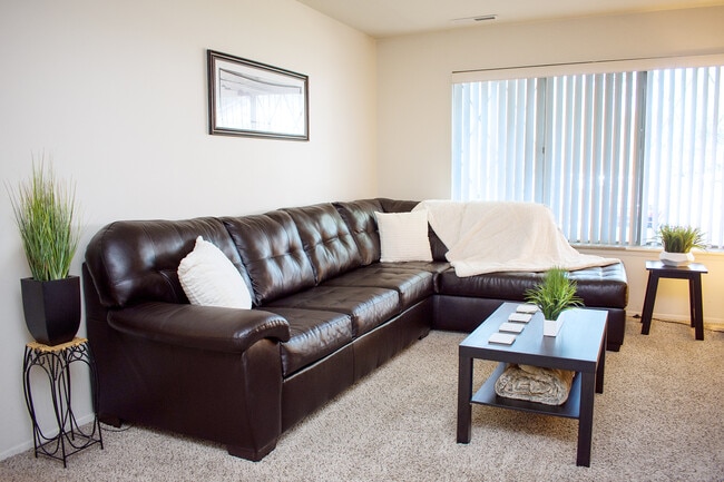 1-Bed Livingroom (1-bed) - Tuscan Manor Apartments