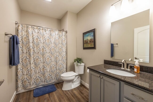 Photo - 711 Lancelot Dr Unit 1