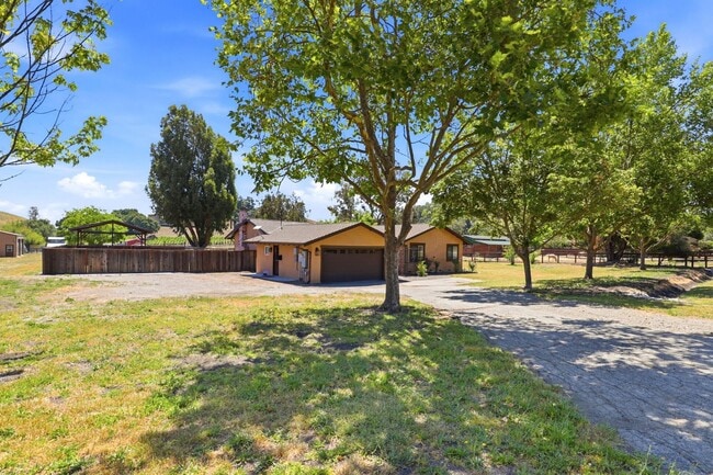 Photo - $5995 - Ranch-style home with acreage in West Gilroy's quiet countryside