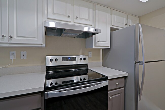 Photo - 3810 N Maryvale Pkwy Unit 2008