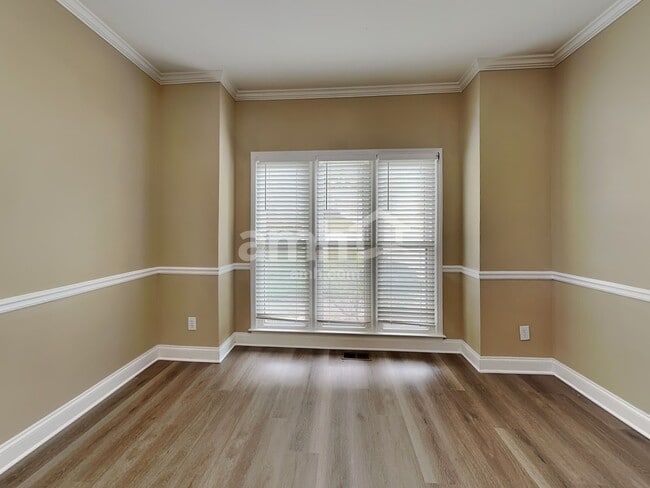 Photo - 6105 Braidwood Ct