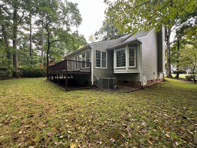 Photo - 4 Bedroom 2.5 Bathroom House for rent in Cary NC