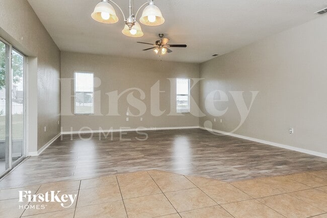 10611 Carloway Hills Dr