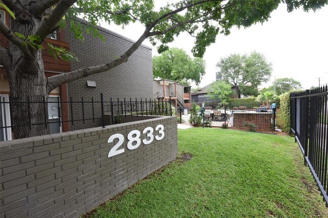 2833 Kings Rd Unit 107 Apartments For Rent In Dallas Tx Forrent Com