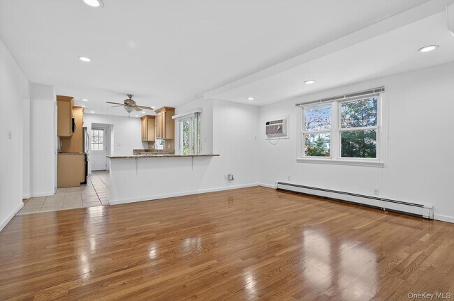 Photo - 8 Blueberry Ln