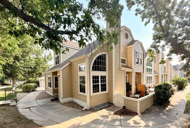 Building Photo - 5714 W Atlantic Pl