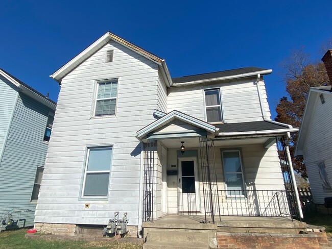 721 E Pearl Street Miamisburg, OH 45342. - 721 E Pearl Street Miamisburg, OH 45342. Apartamento Unidad 1 Lower