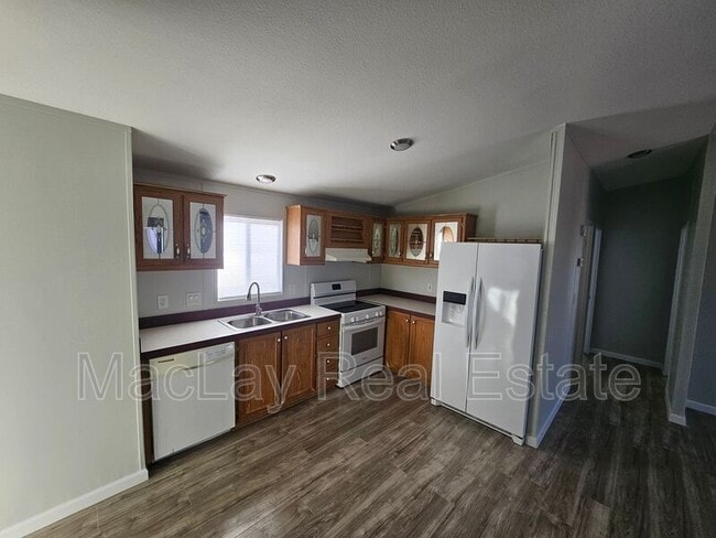 Photo - 725 S 97th Way