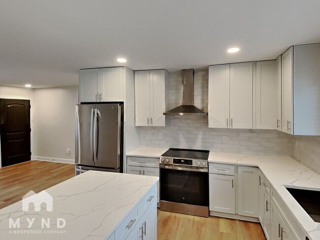 Photo - 4110 Broadview Dr