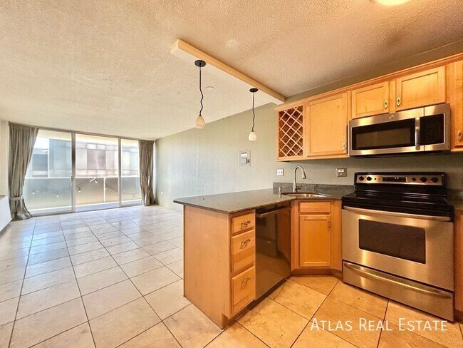 Photo - 909 Logan St