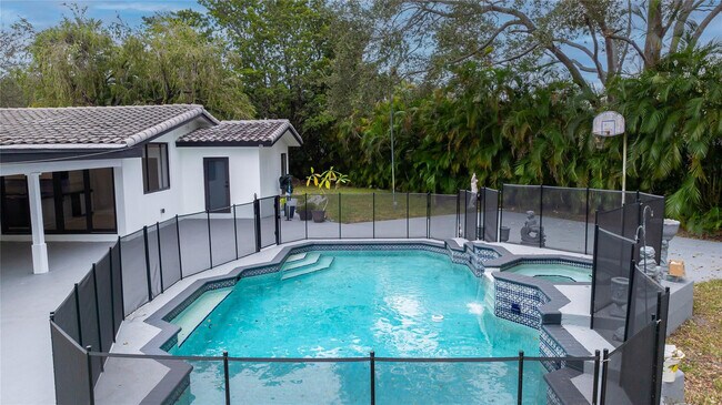Photo - 13401 SW 83rd Ave