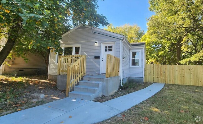 Building Photo - Renovated Dream 3 bedroom House