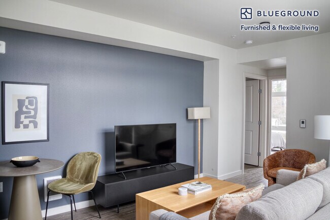 Photo - 5 W Roy St Unit FL8-ID699