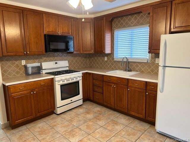 Photo - 147-28 22nd Ave