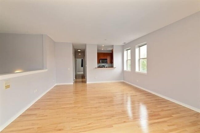Photo - 1110 W Washburne Ave Unit 1110 W Washburne  #201