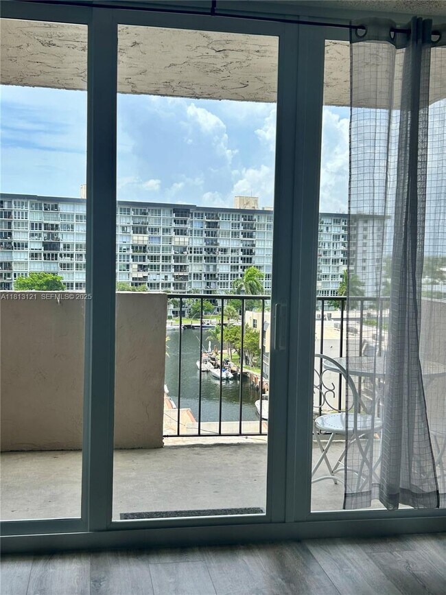 Photo - 777 S Federal Hwy Unit RP817