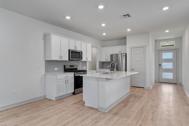 Photo - 8206 Linda Michelle Ln