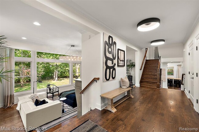Photo - 1200 W Lincoln St