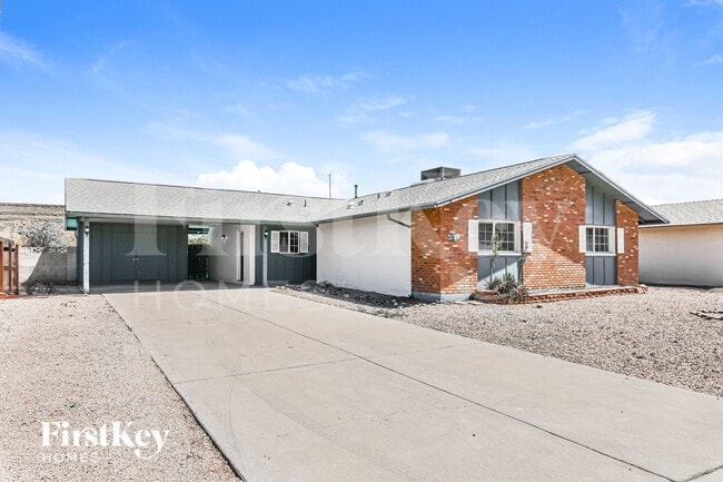 Photo - 614 E Greenway Dr