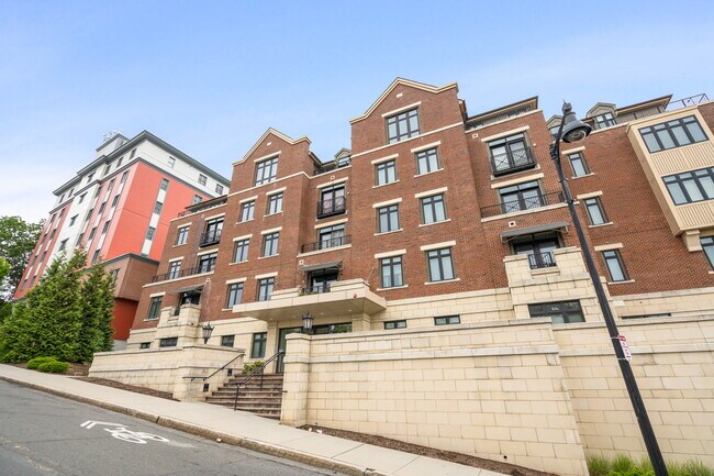 Photo - 1501 Commonwealth Ave Unit 103