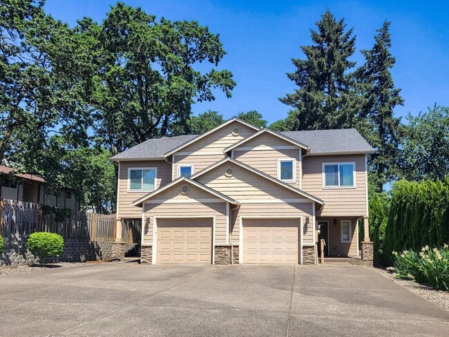 Building Photo - 407-409 Madrona Ave SE Unit 409