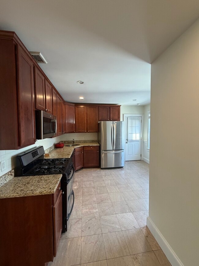 Building Photo - 45 Houghton St Unit 2