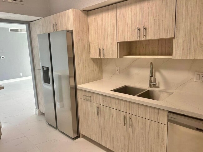 Photo - 3801 S Ocean Dr Unidad 14p