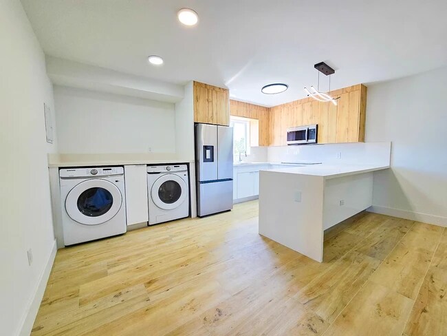Photo - 2921 SW 10th St Unit 38
