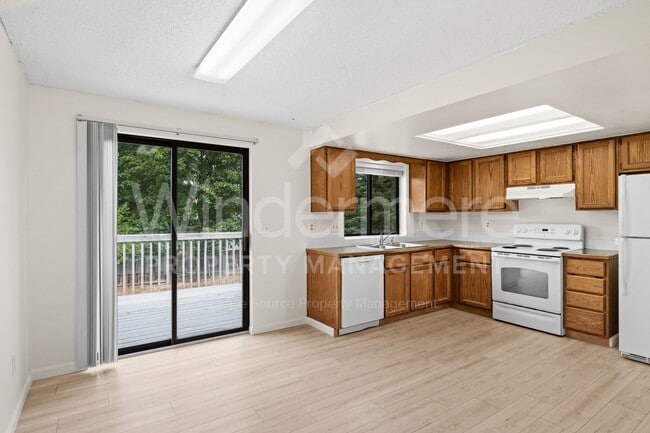 Photo - 3503 E Clover Park Ave
