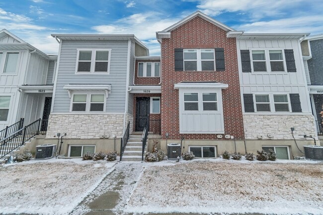 Photo - 1929 N 4100 W Unit B